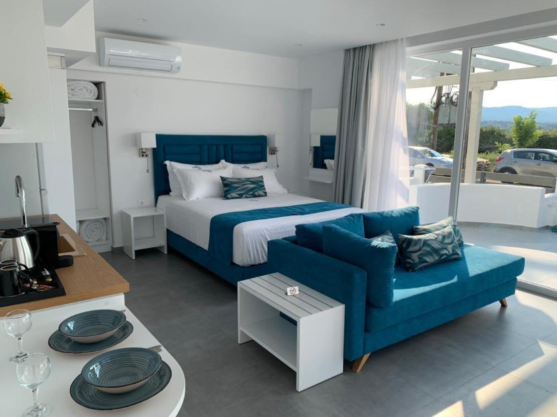 Ocean Blue Suites Ierissos Exterior photo